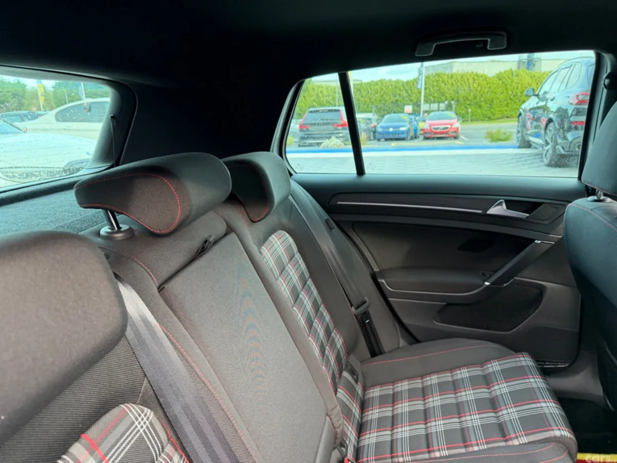 Volkswagen Golf Hatchback, Unknown, 2018, White
