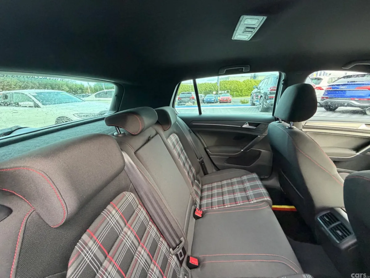 Volkswagen Golf Hatchback, Unknown, 2018, White