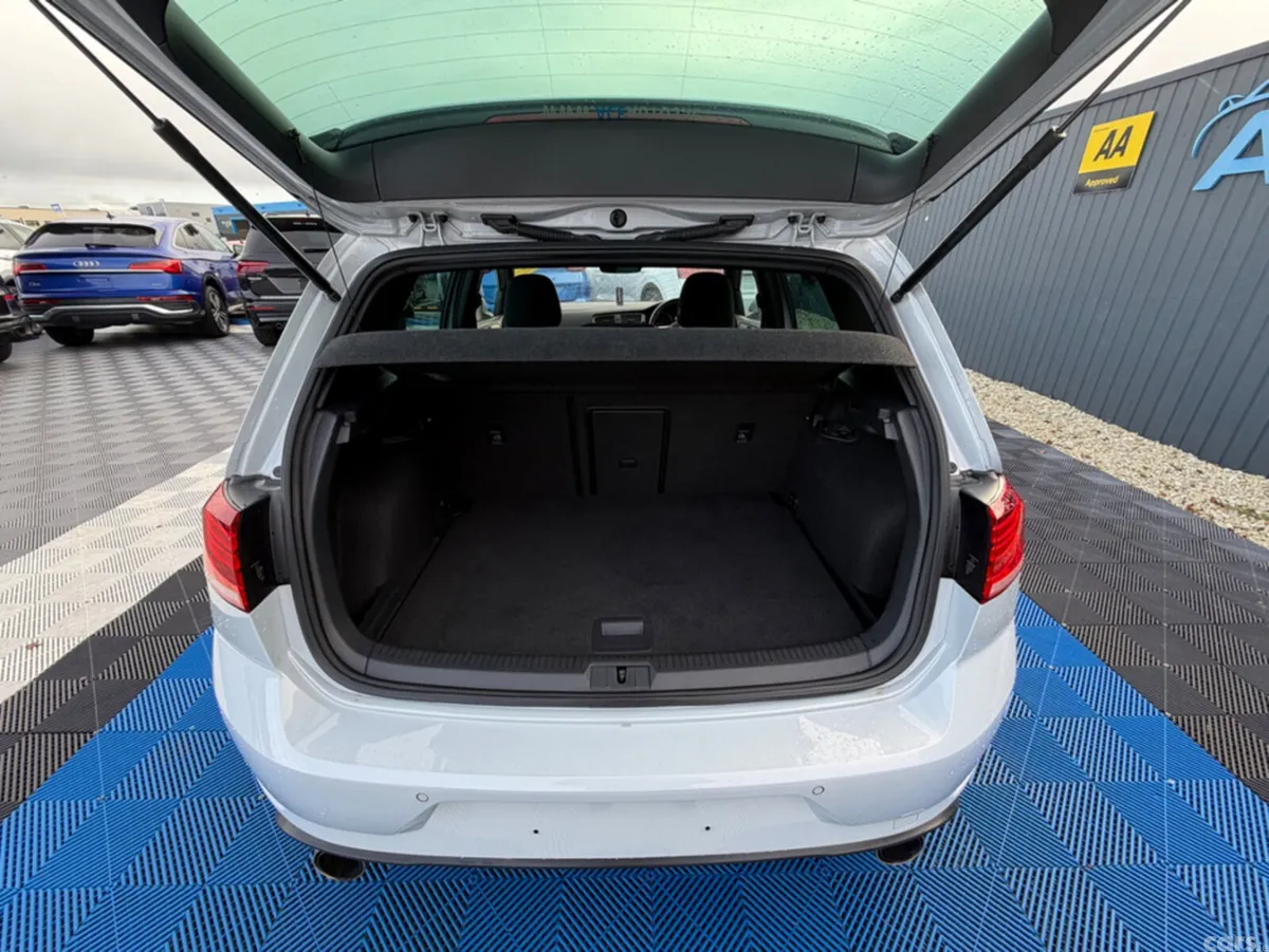 Volkswagen Golf Hatchback, Unknown, 2018, White
