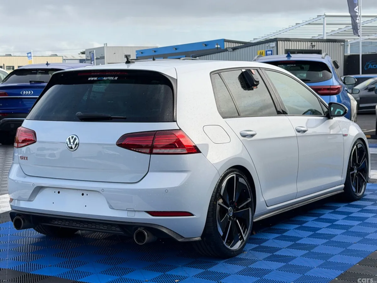 Volkswagen Golf Hatchback, Unknown, 2018, White