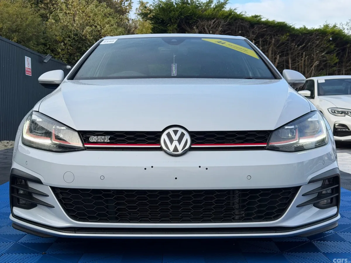 Volkswagen Golf Hatchback, Unknown, 2018, White
