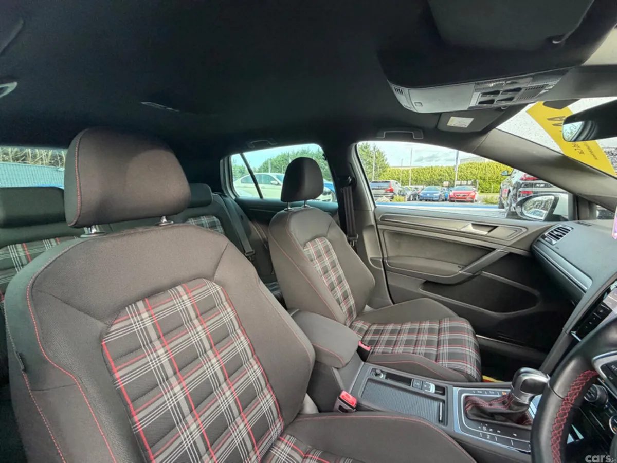 Volkswagen Golf Hatchback, Unknown, 2018, White