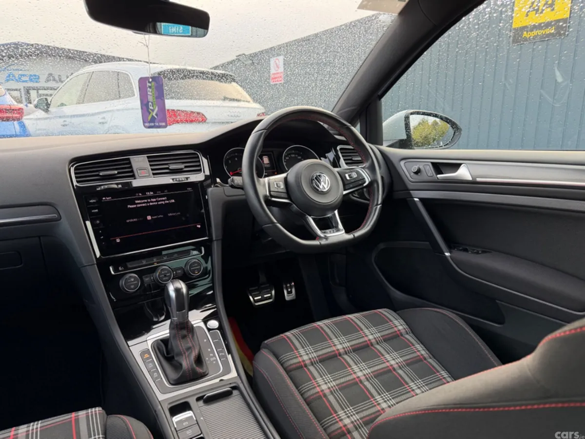 Volkswagen Golf Hatchback, Unknown, 2018, White