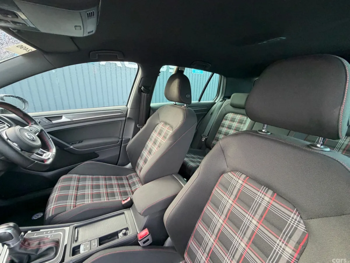 Volkswagen Golf Hatchback, Unknown, 2018, White