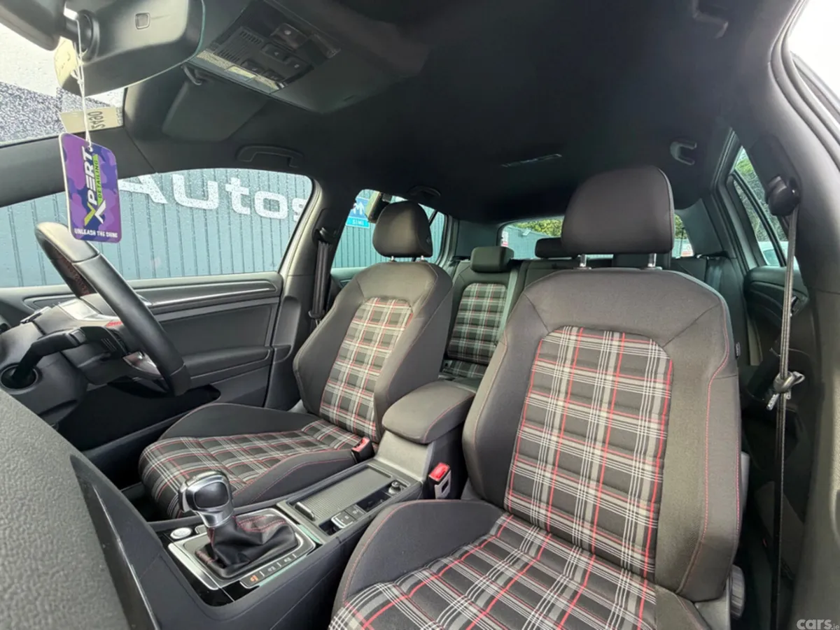 Volkswagen Golf Hatchback, Unknown, 2018, White