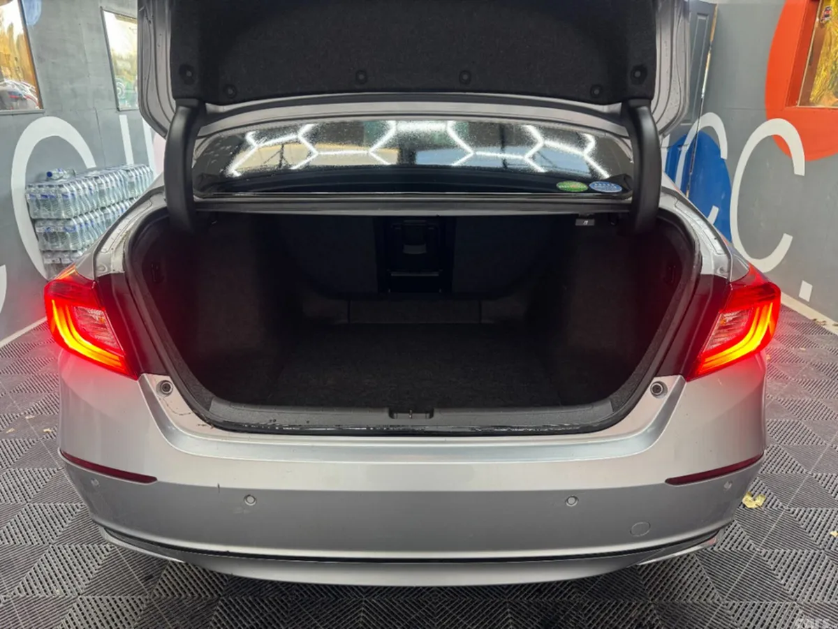 Honda Accord Saloon, Petrol Hybrid, 2020, Silver