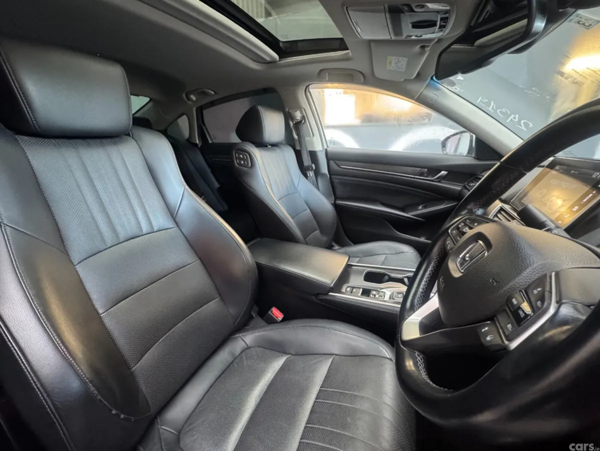 Honda Accord Saloon, Petrol Hybrid, 2020, Silver