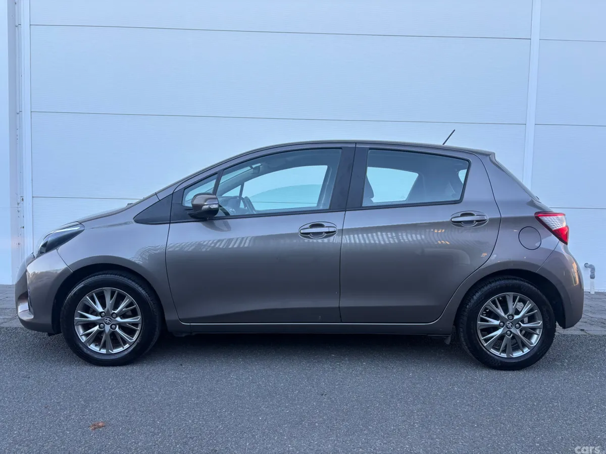 Toyota Yaris MPV, Petrol, 2019, Grey