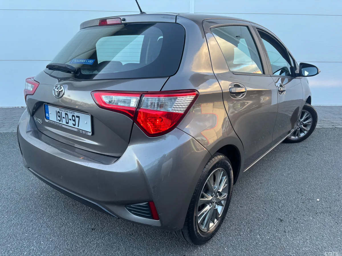 Toyota Yaris MPV, Petrol, 2019, Grey