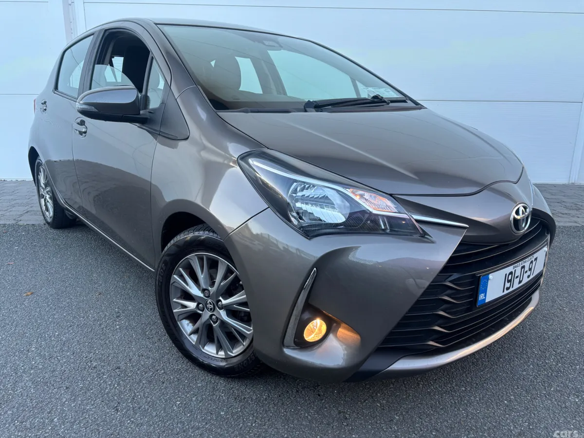 Toyota Yaris MPV, Petrol, 2019, Grey