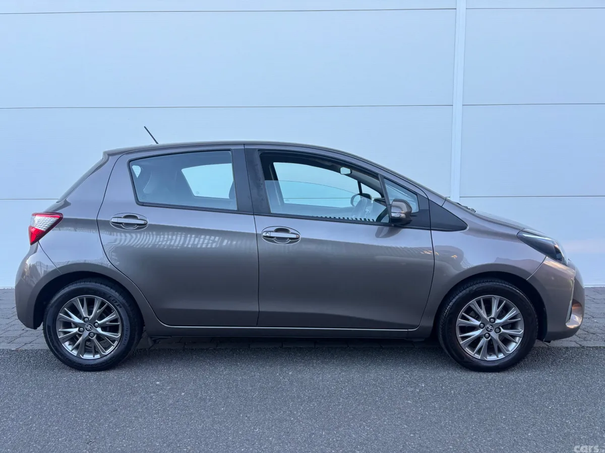 Toyota Yaris MPV, Petrol, 2019, Grey