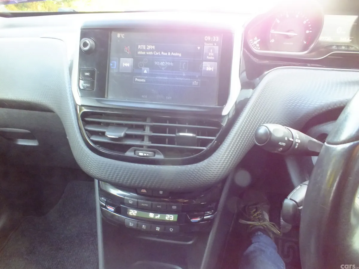 Peugeot 2008 SUV, Petrol, 2015, Black