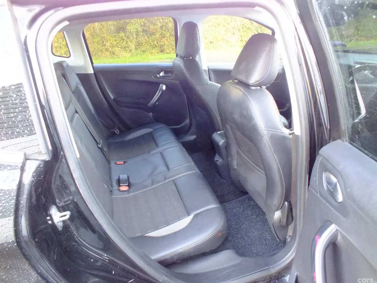Peugeot 2008 SUV, Petrol, 2015, Black