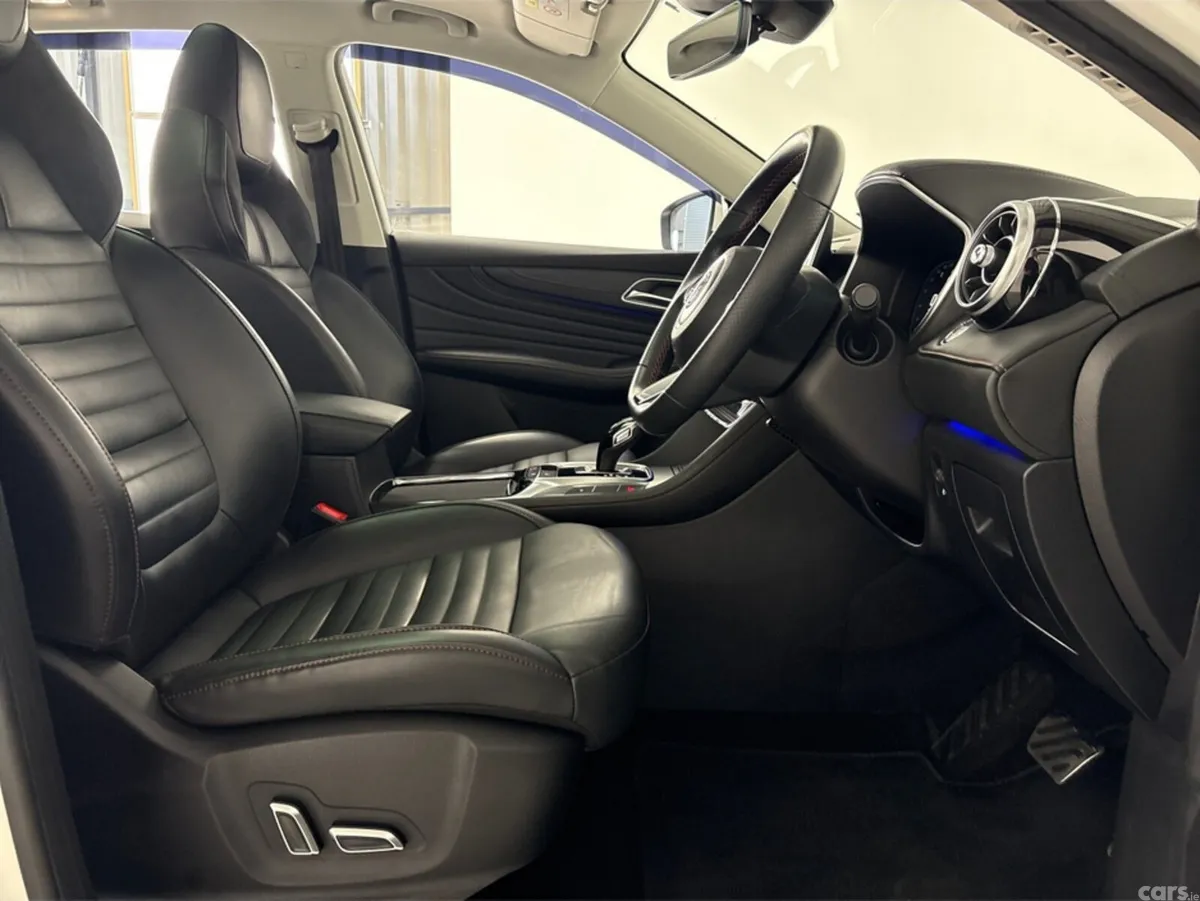 MG HS SUV, Petrol Hybrid, 2022, White