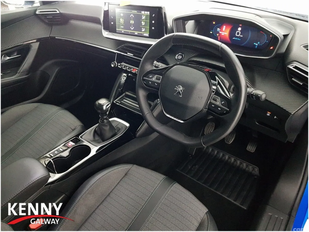 Peugeot 2008 MPV, Petrol, 2022, Blue