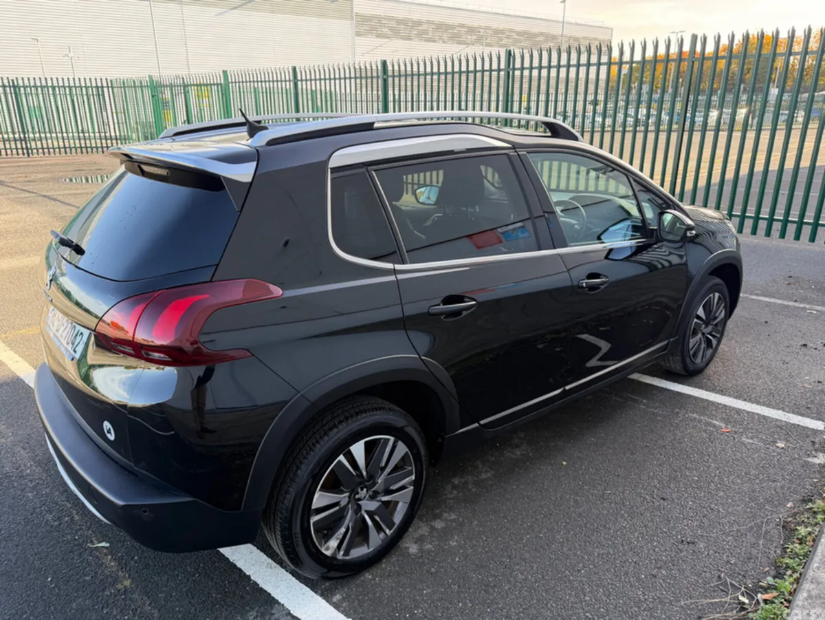 Peugeot 2008 Hatchback, Petrol, 2018, Black