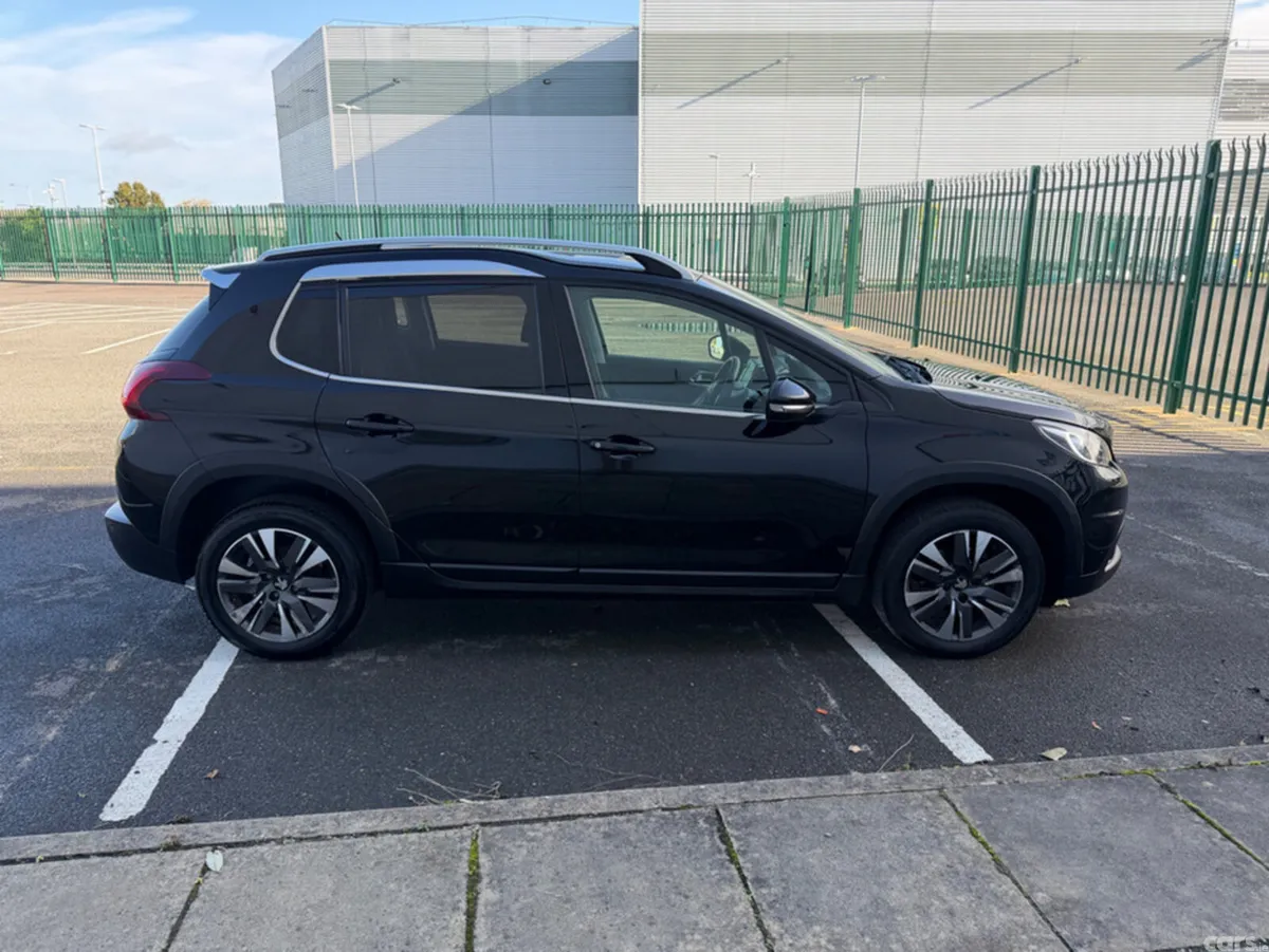 Peugeot 2008 Hatchback, Petrol, 2018, Black