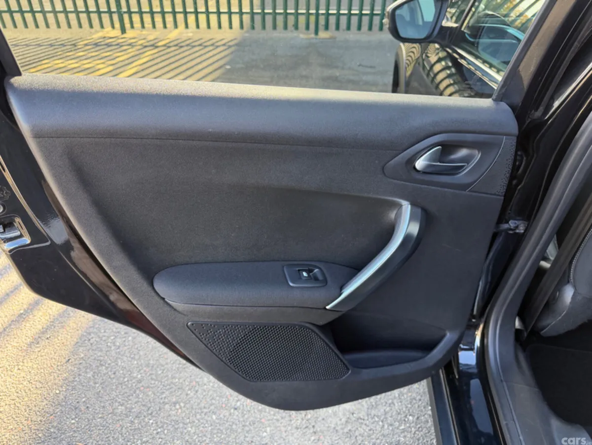 Peugeot 2008 Hatchback, Petrol, 2018, Black