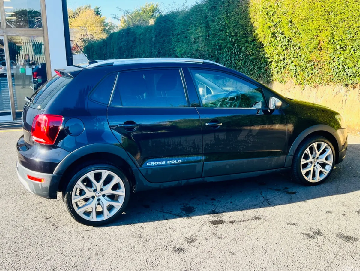 Volkswagen Polo Hatchback, Petrol, 2015, Black