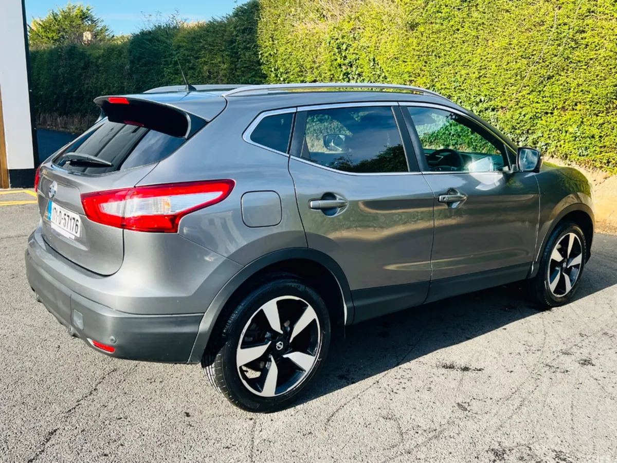 Nissan Qashqai MPV, Petrol, 2017, Grey