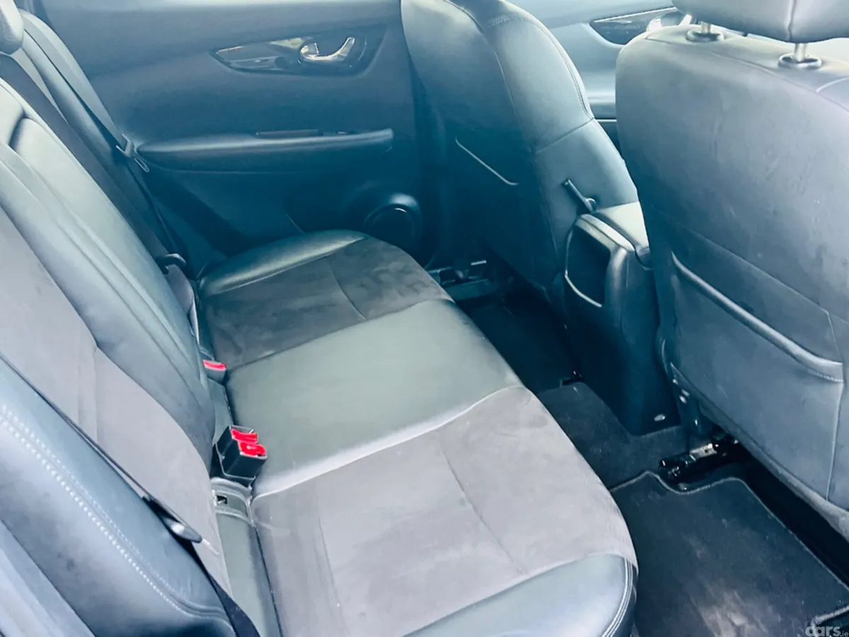 Nissan Qashqai MPV, Petrol, 2017, Grey