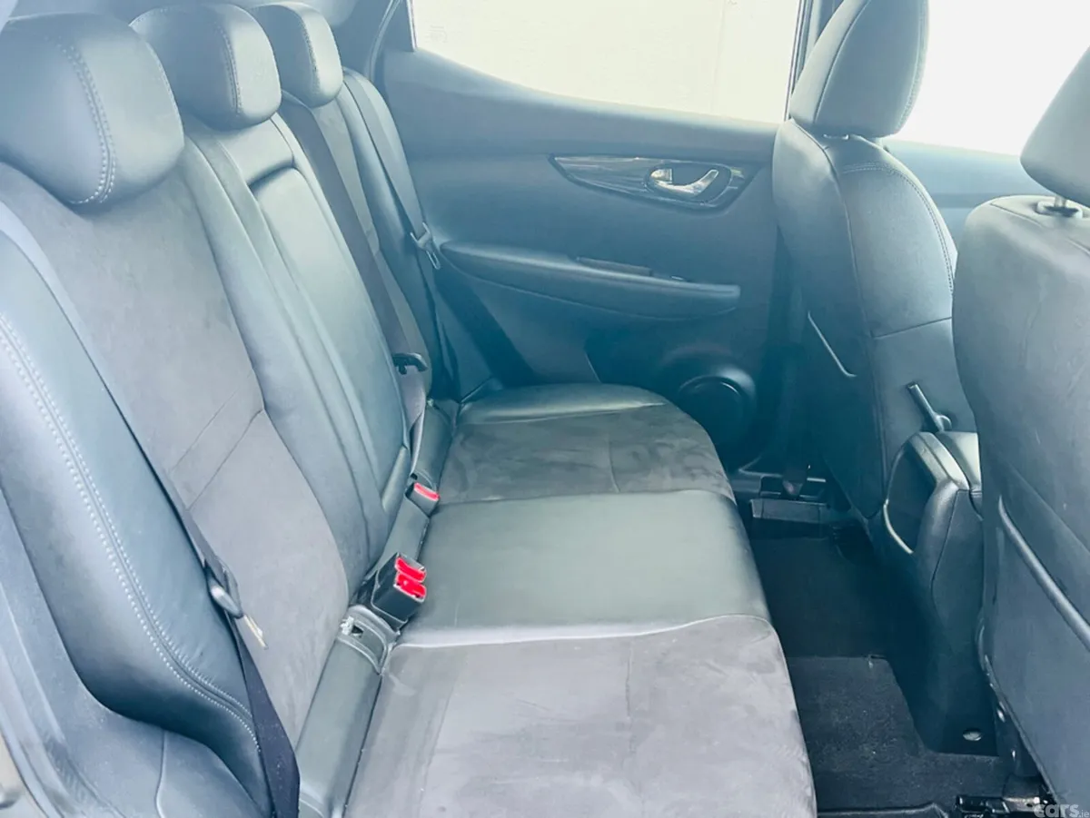 Nissan Qashqai MPV, Petrol, 2017, Grey