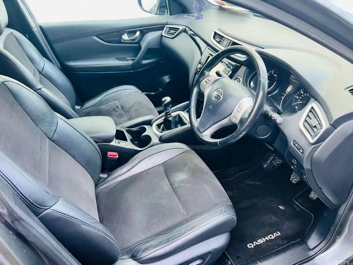 Nissan Qashqai MPV, Petrol, 2017, Grey