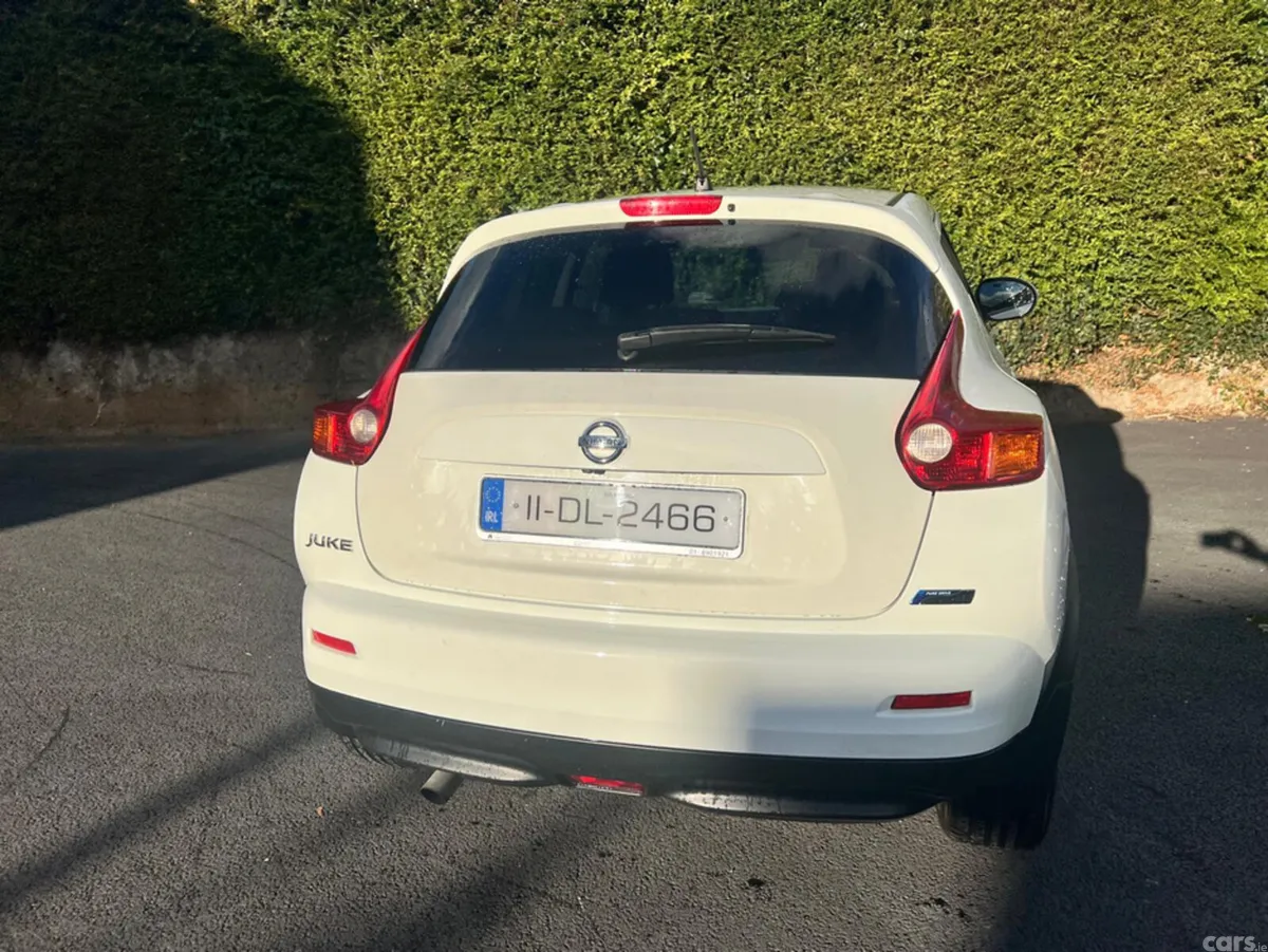 Nissan Juke Hatchback, Diesel, 2011, White