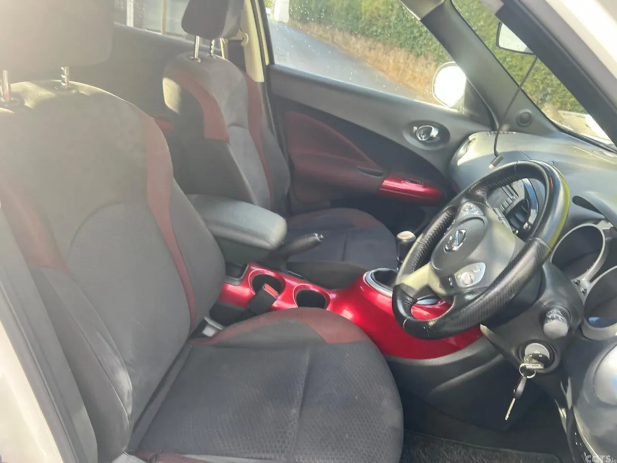 Nissan Juke Hatchback, Diesel, 2011, White