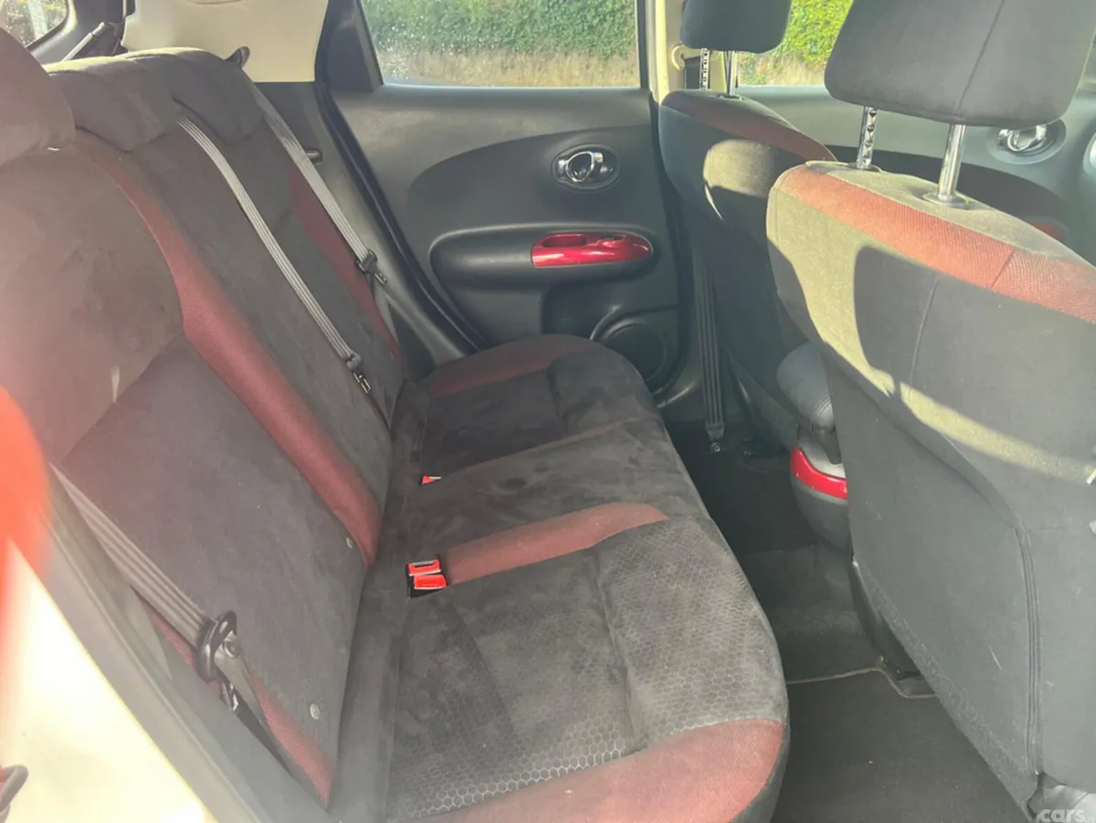 Nissan Juke Hatchback, Diesel, 2011, White