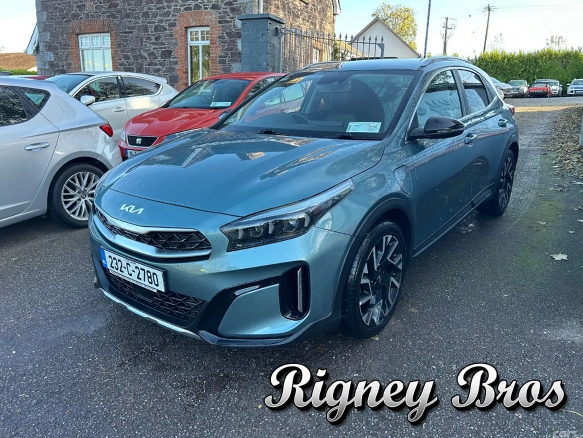 Kia XCeed Hatchback, Petrol Plug-in Hybrid, 2023, Grey