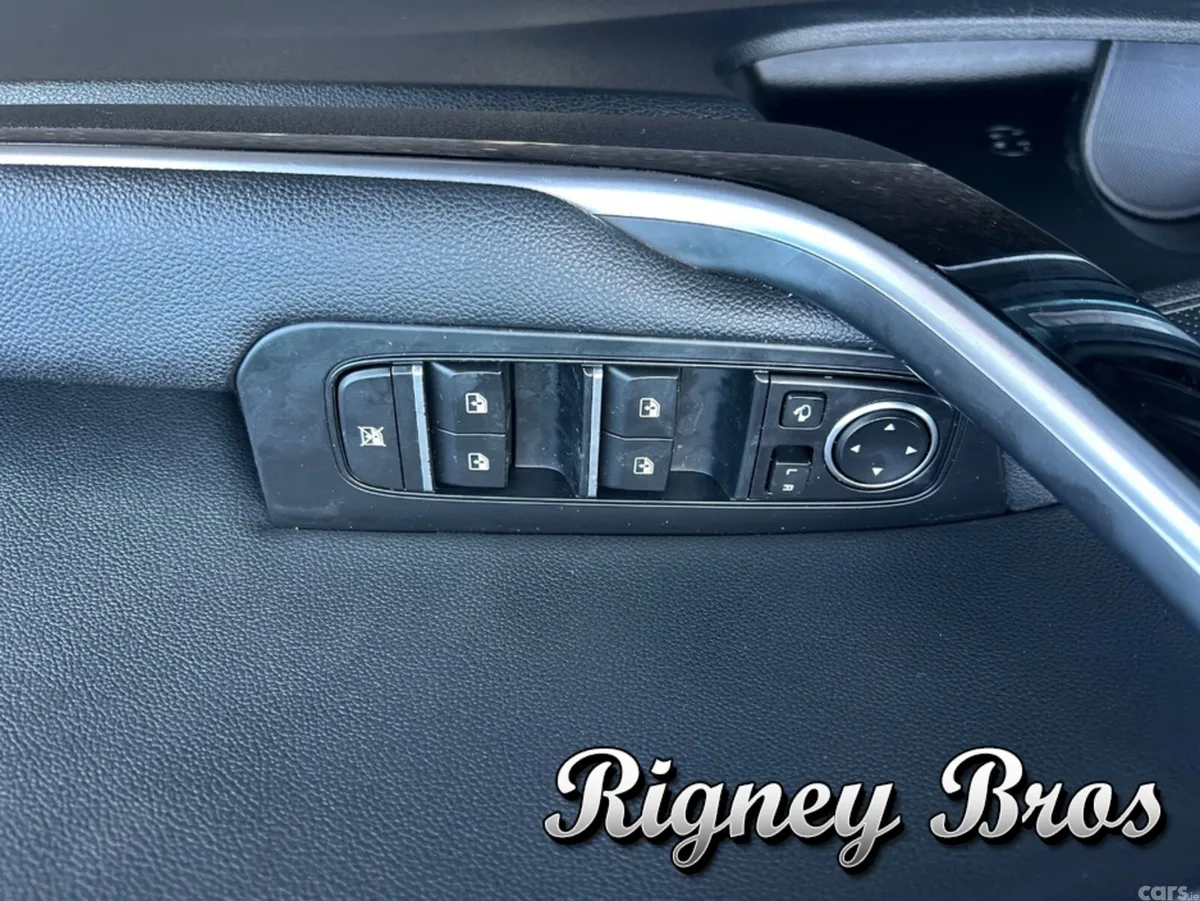 Kia XCeed Hatchback, Petrol Plug-in Hybrid, 2023, Grey