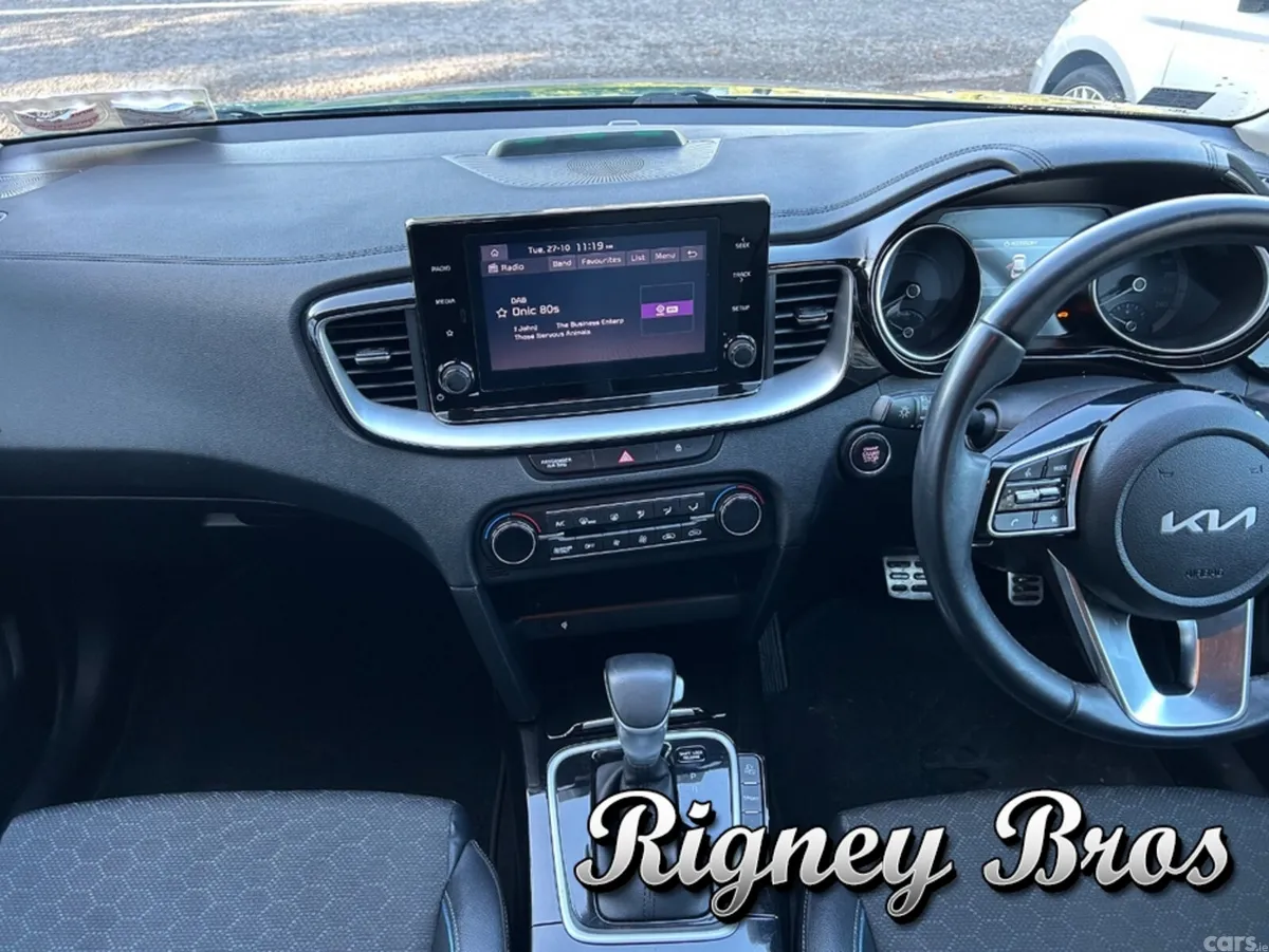 Kia XCeed Hatchback, Petrol Plug-in Hybrid, 2023, Grey