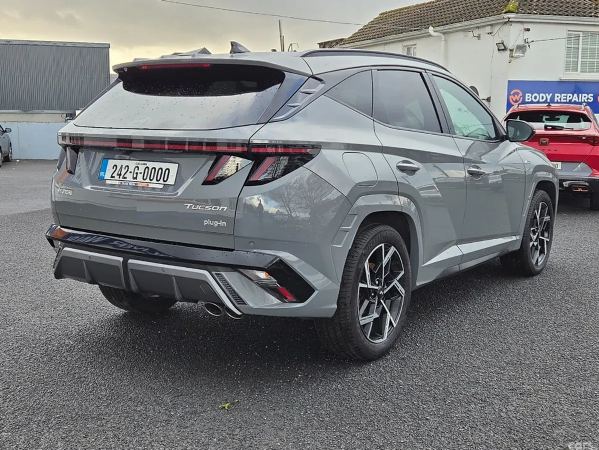 Hyundai Tucson Estate, Petrol Plug-in Hybrid, 2024, Grey