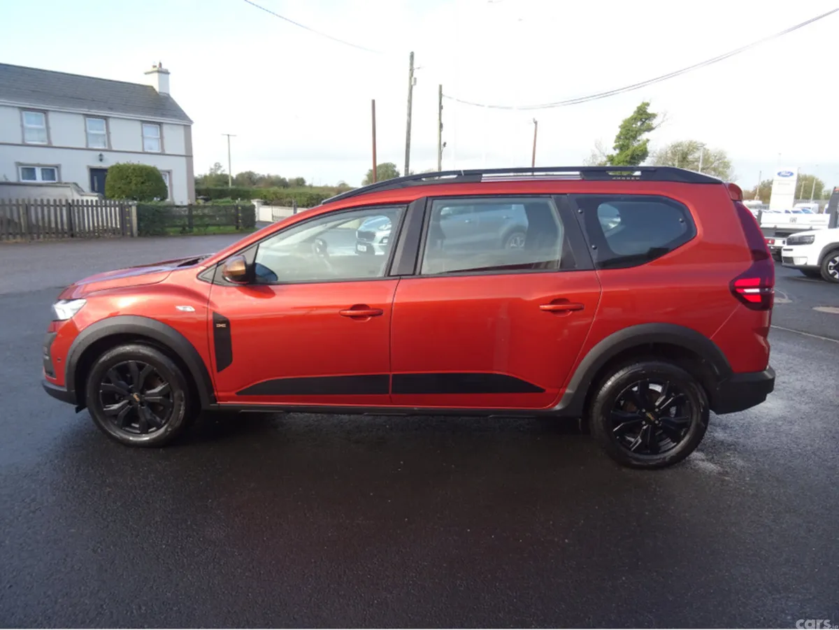 Dacia Jogger MPV, Petrol, 2024, Brown