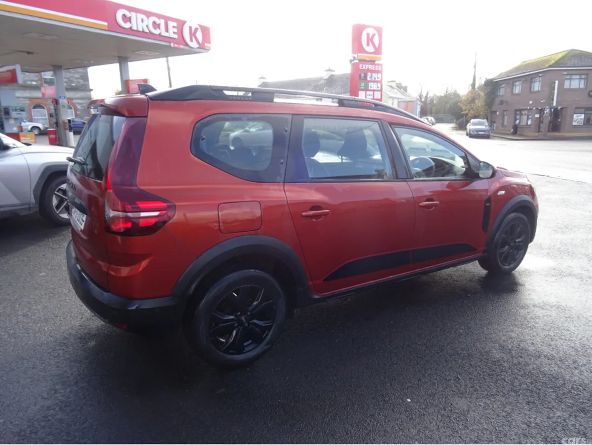 Dacia Jogger MPV, Petrol, 2024, Brown