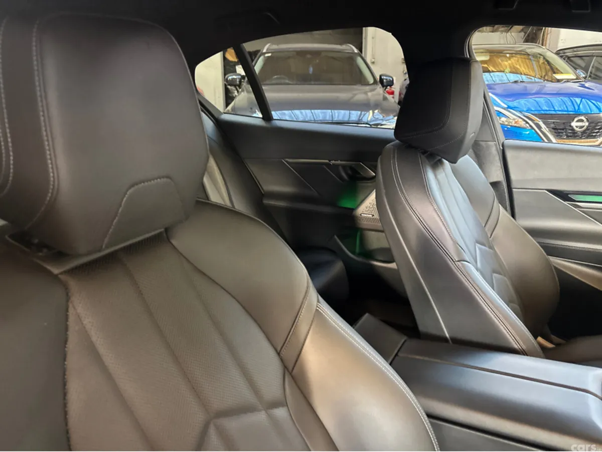BMW 5-Series Saloon, Petrol Plug-in Hybrid, 2025, Grey