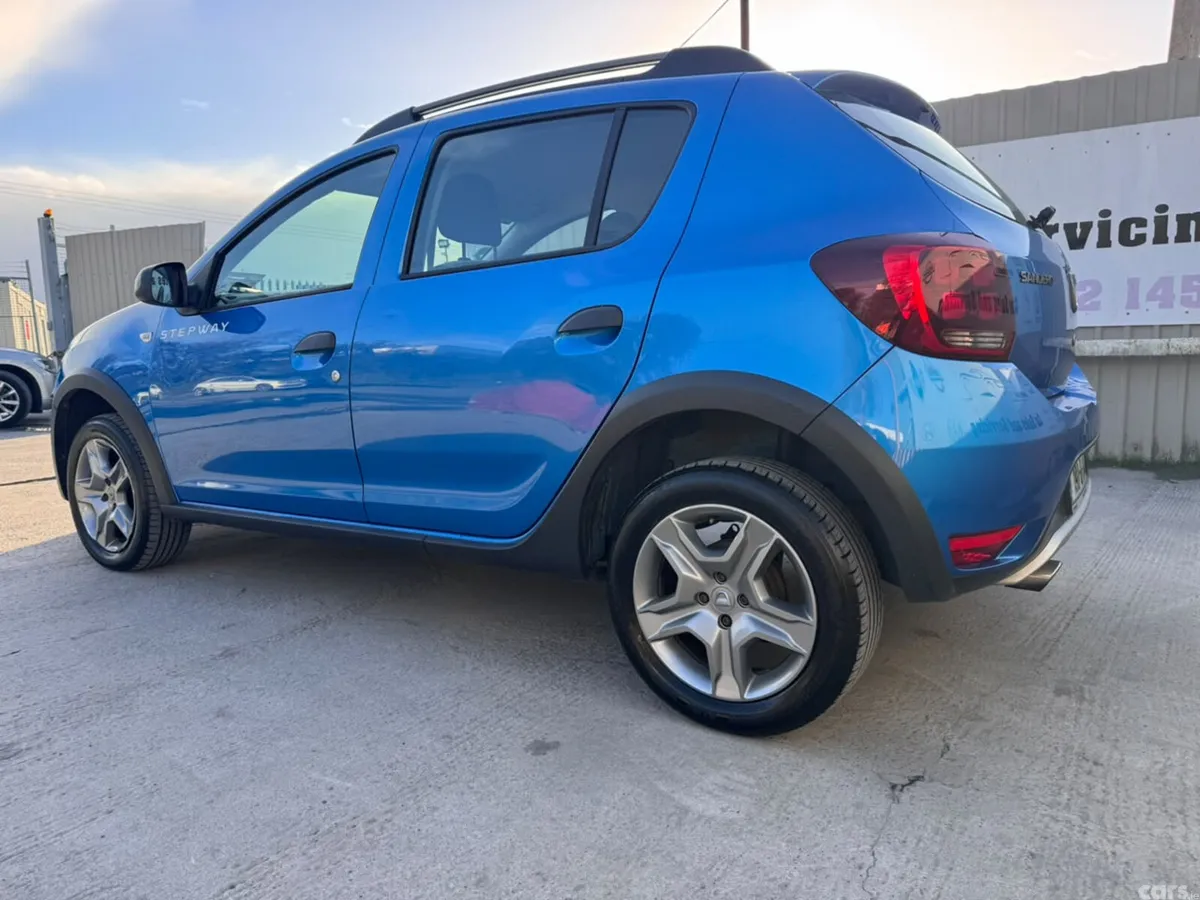 Dacia Sandero Stepway Hatchback, Petrol, 2019, Blue