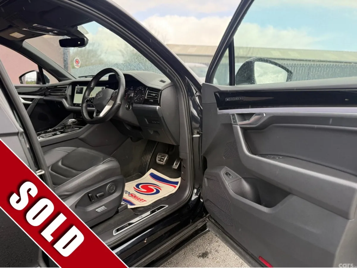 Volkswagen Touareg SUV, Diesel, 2022, Black