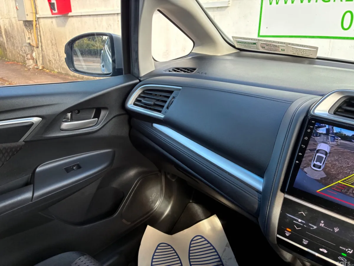 Honda Fit Hatchback, Petrol Hybrid, 2017, Silver