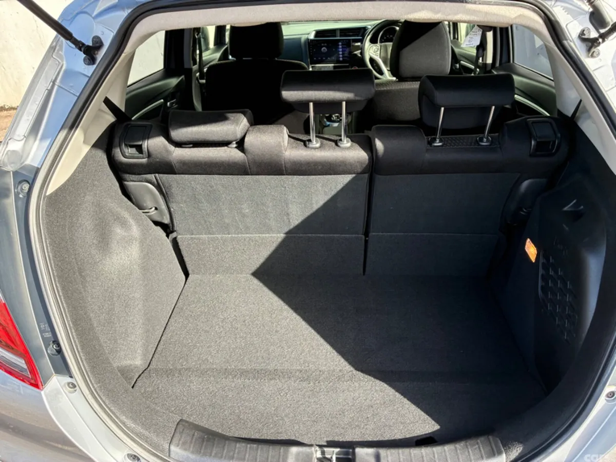 Honda Fit Hatchback, Petrol Hybrid, 2017, Silver