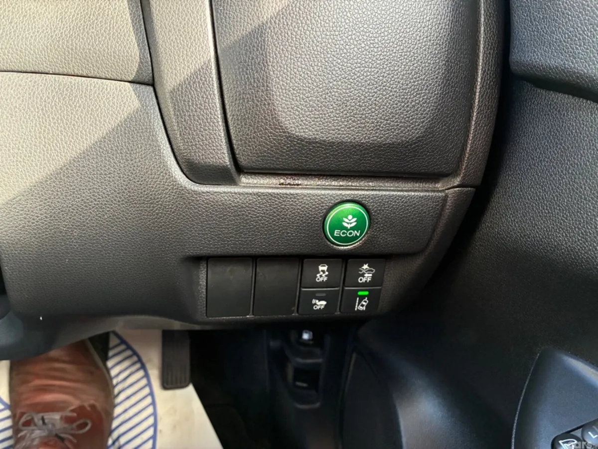 Honda Fit Hatchback, Petrol Hybrid, 2017, Silver