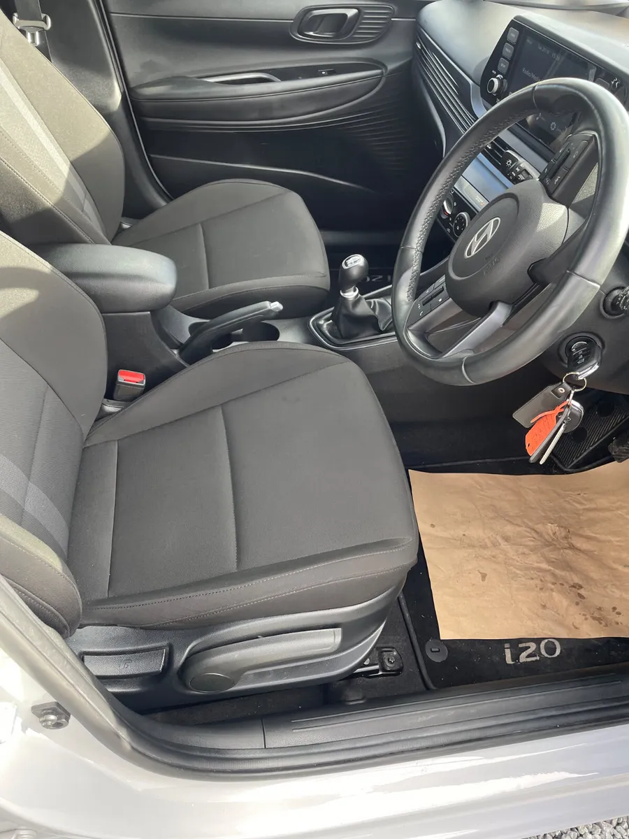 Hyundai i20 Hatchback, Petrol, 2024, Grey