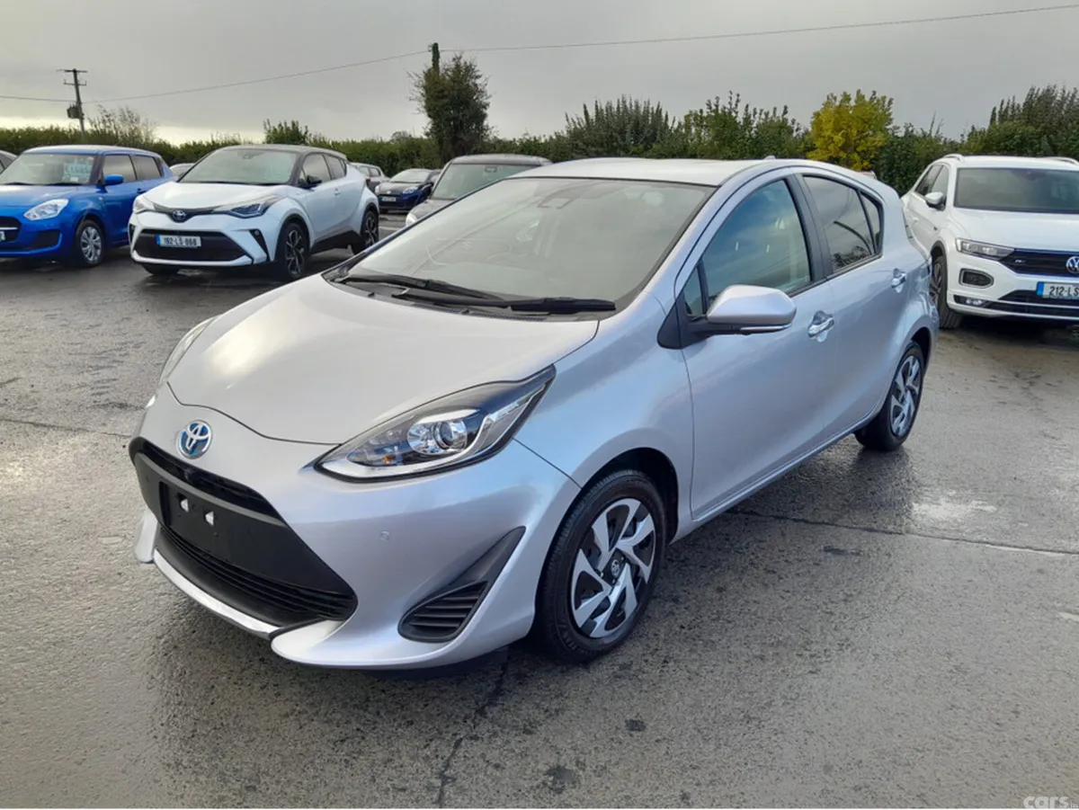 Toyota Aqua Hatchback, Petrol Hybrid, 2020, Silver