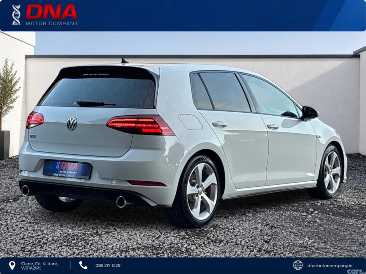 Volkswagen Golf Hatchback, Petrol, 2018, White