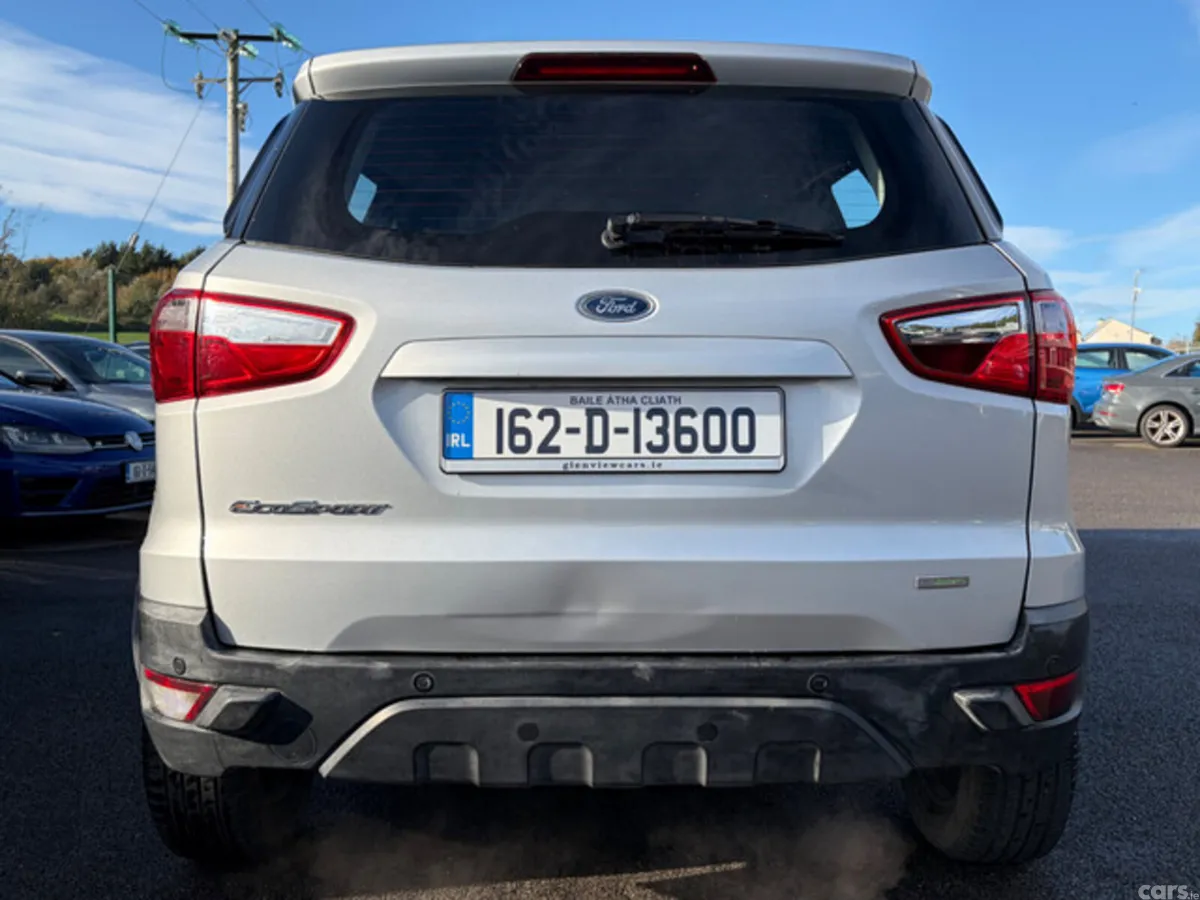 Ford EcoSport Hatchback, Petrol, 2016, Silver