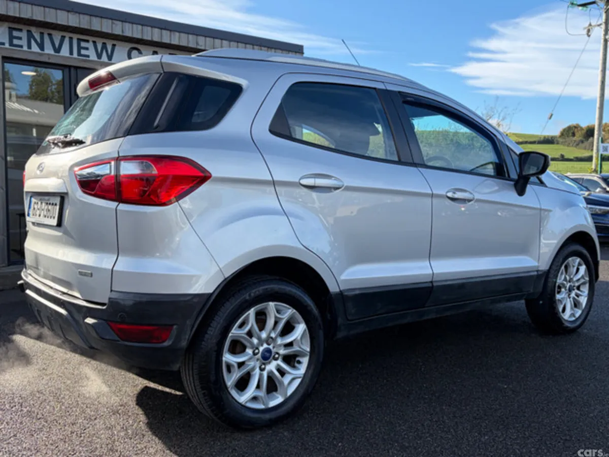 Ford EcoSport Hatchback, Petrol, 2016, Silver
