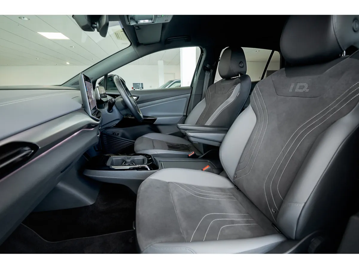 Volkswagen ID.4 Estate, Electric, 2025, Black