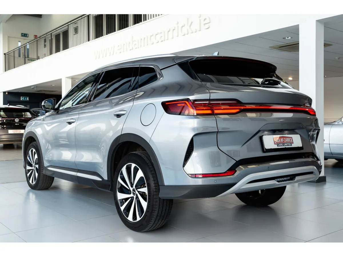 BYD SEAL U Hatchback, Petrol Plug-in Hybrid, 2025, Grey