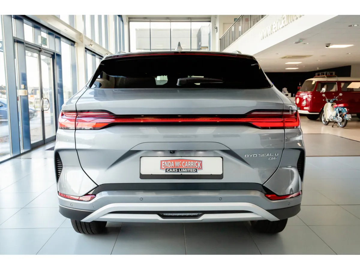 BYD SEAL U Hatchback, Petrol Plug-in Hybrid, 2025, Grey